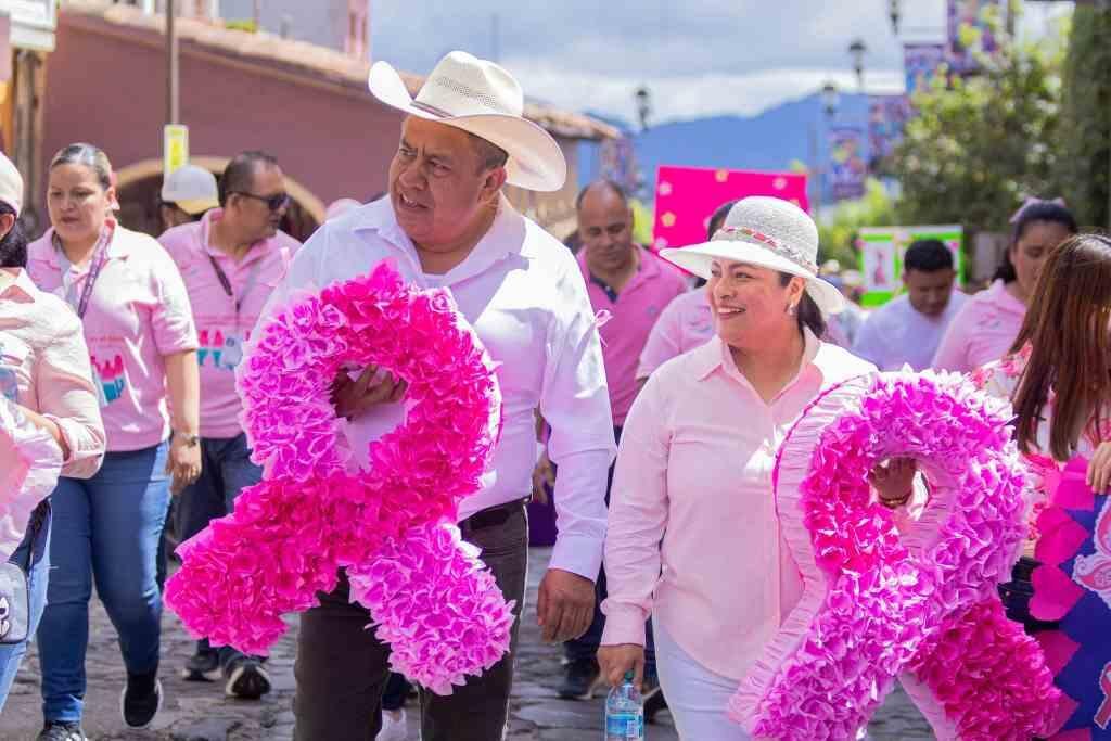 SE SUMA ARMANDO REYES MUÑOZ A DÍA INTERNACIONAL CONTRA EL CÁNCER DE MAMA