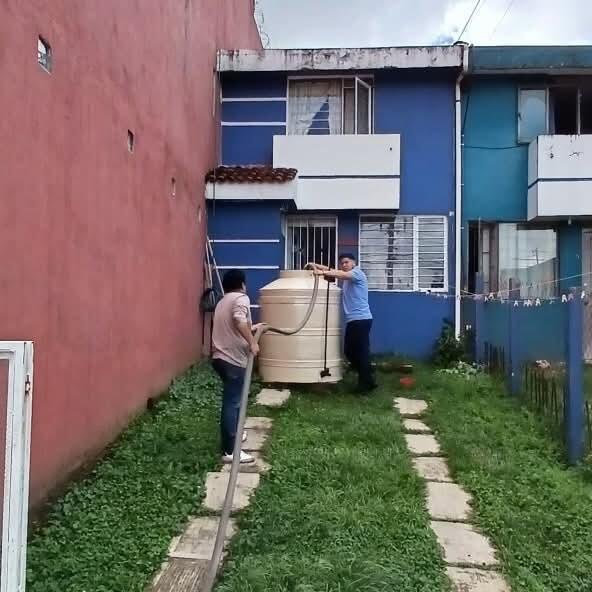 COMISIÓN DE AGUA REFUERZA ENTREGA DE AGUA CON PIPAS