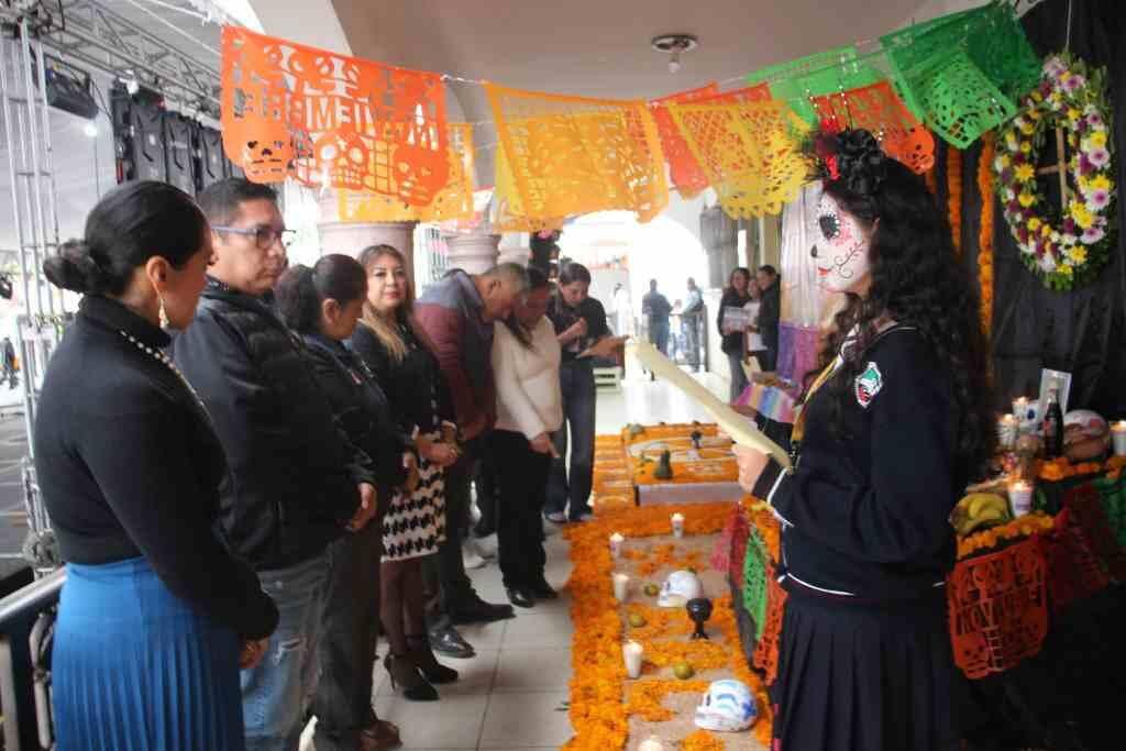 REALIZAN EXPOSICIÓN DE ALTARES EN CHOCAMÁN