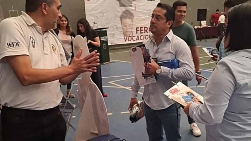 PARTICIPA TECNOLÓGICO DE HUATUSCO EN FERIA PROFESIOGRÁFICA