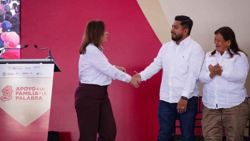 APLAUDE ALEJANDRO PORRAS ENTREGA DE APOYOS A FAMILIAS Y EMPRENDEDORES
