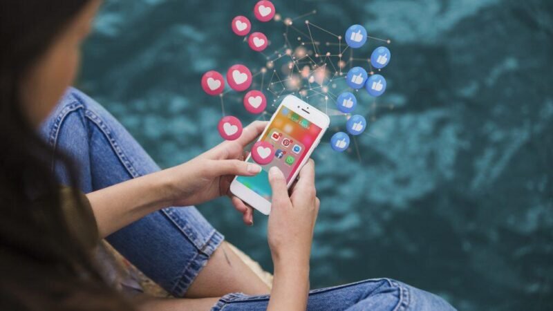 DINAMARCA PROHIBIRÁ LAS REDES SOCIALES A MENORES DE 15 AÑOS