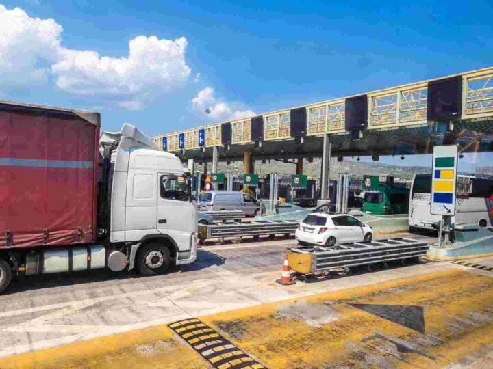 CAPUFE LIBERA CASETAS A QUIENES LLEVAN AYUDA A DAMNIFICADOS POR LLUVIAS EN VERACRUZ