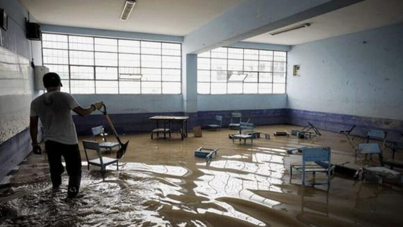ESTUDIANTES REGRESAN A CLASES EN LOS 5 ESTADOS AFECTADOS POR LAS LLUVIAS
