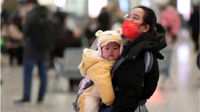 CHINA ENFRENTA UNA POBLACIÓN EN DECLIVE