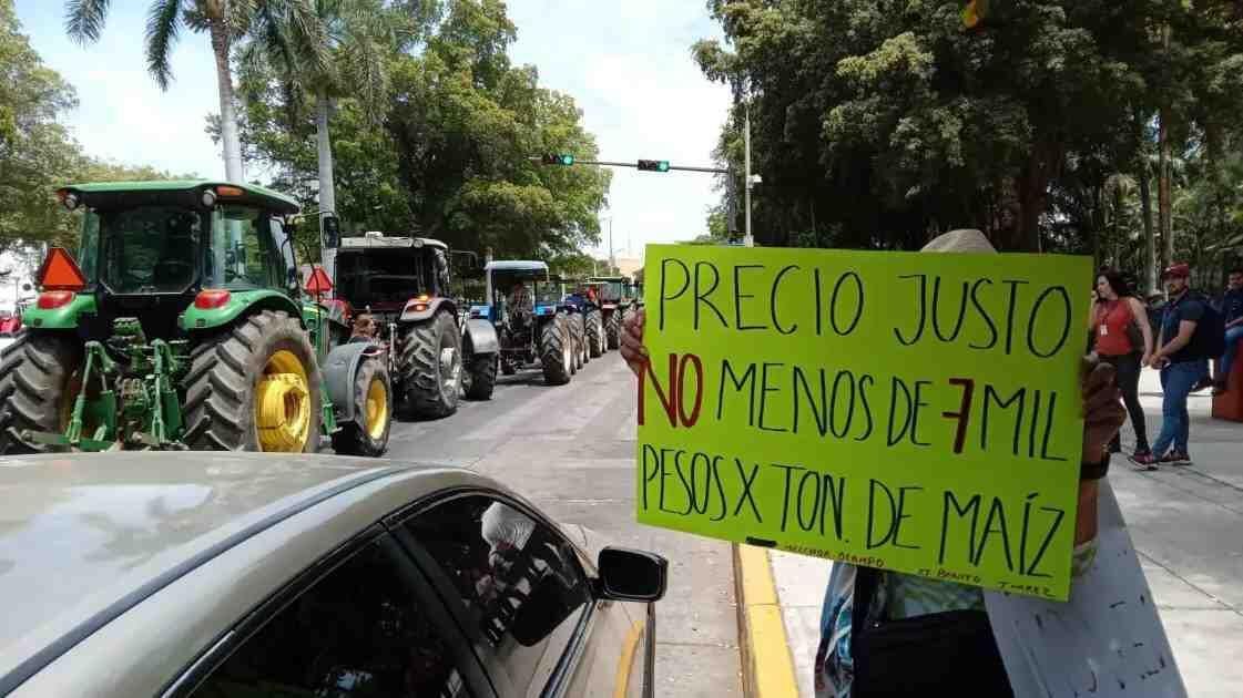 AGRICULTORES MANTENDRÁN BLOQUEOS SI GOBIERNO NO ELEVA OFERTA POR TONELADA DE MAÍZ
