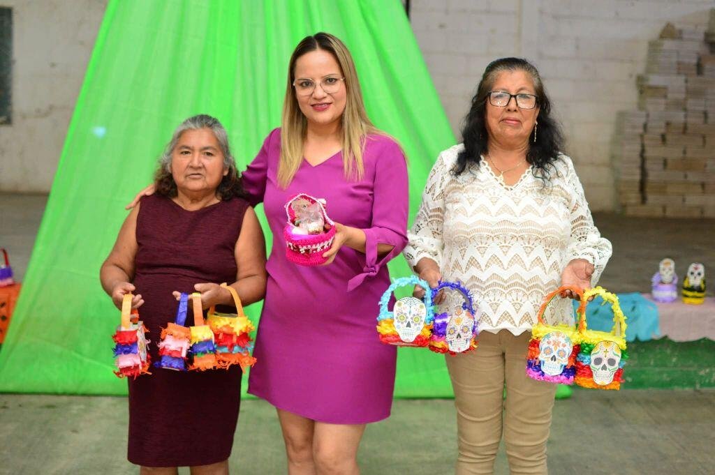 INICIAN FESTEJOS DE DÍA DE MUERTOS EN TOMATLÁN