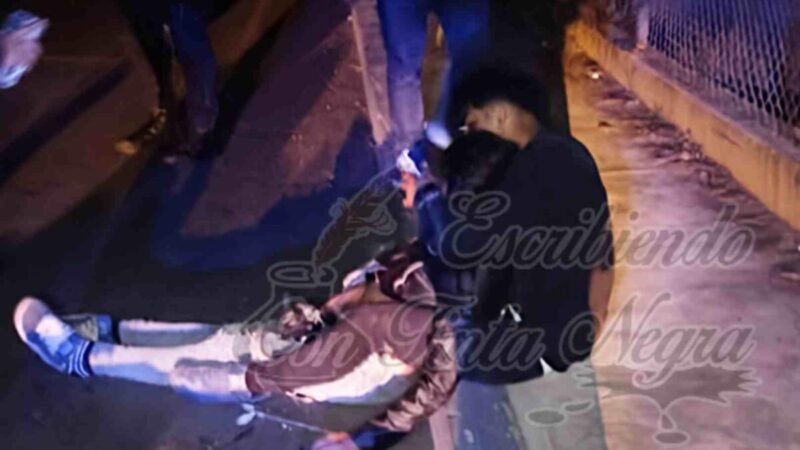 DERRAPA PAREJA DE MOTOCICLISTAS; IBAN EBRIOS