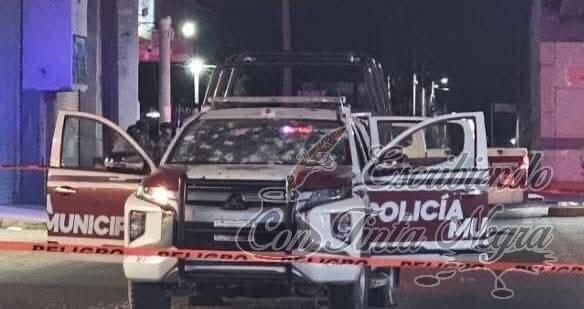 EMBOSCAN A POLICÍAS; HAY TRES MUERTOS