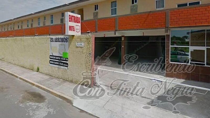 JOVEN SALE DE FIESTA Y LA ENCUENTRAN INTOXICADA EN MOTEL