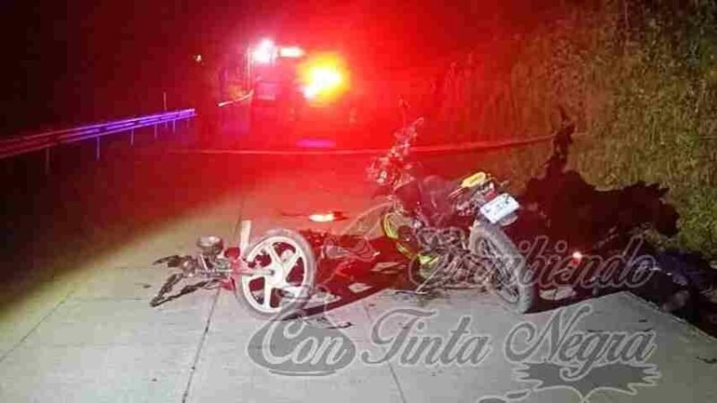 CHOCAN MOTOCICLISTAS; UNO MURIÓ