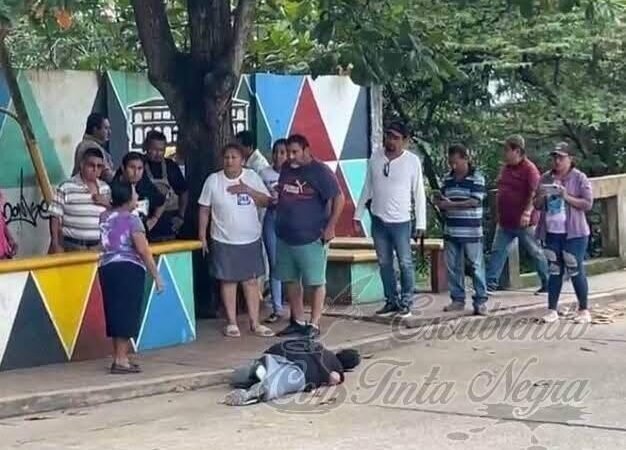 LO MATAN FRENTE A SU MADRE