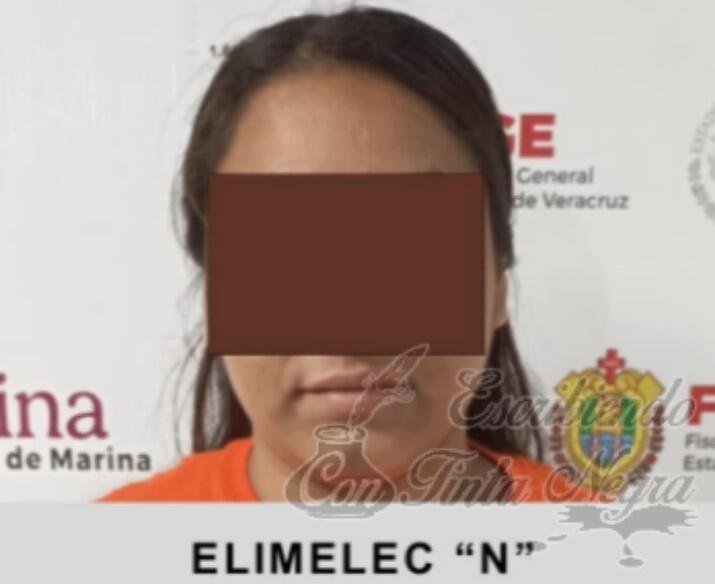 COLOCÓ NARCO MANTA; LA ACUSAN DE TERRORISMO