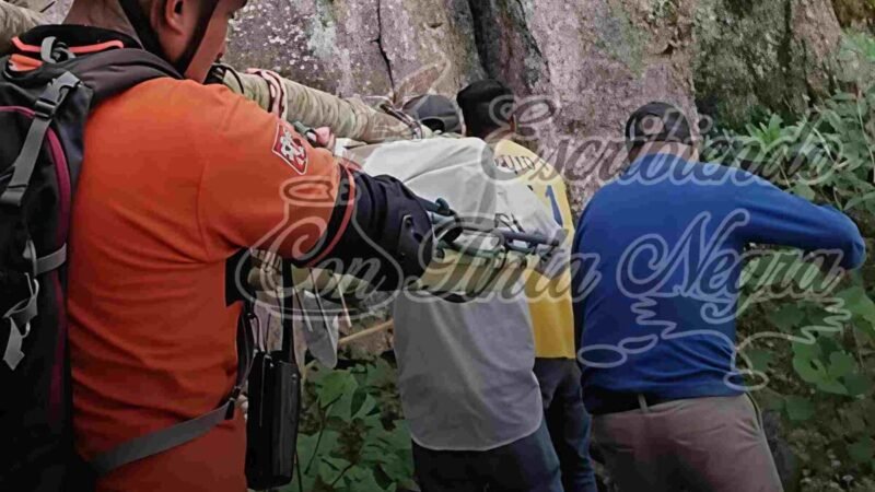 SE LANZA MUJER A ACANTILADO Y MUERE