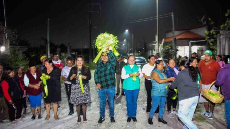 ERNESTO RUIZ INAUGURA RED DE ALUMBRADO PÚBLICO