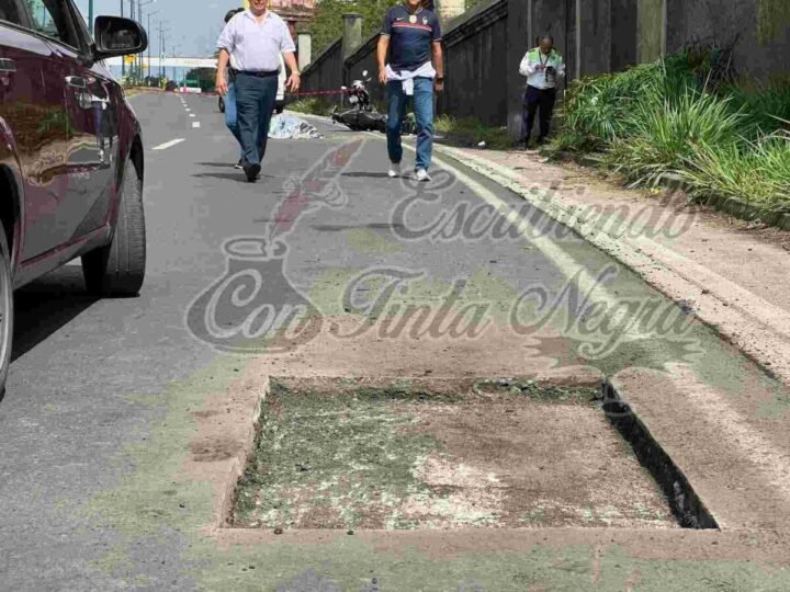 IBA POR REGALO PARA SU HIJO Y MUERE AL CAER A BACHE