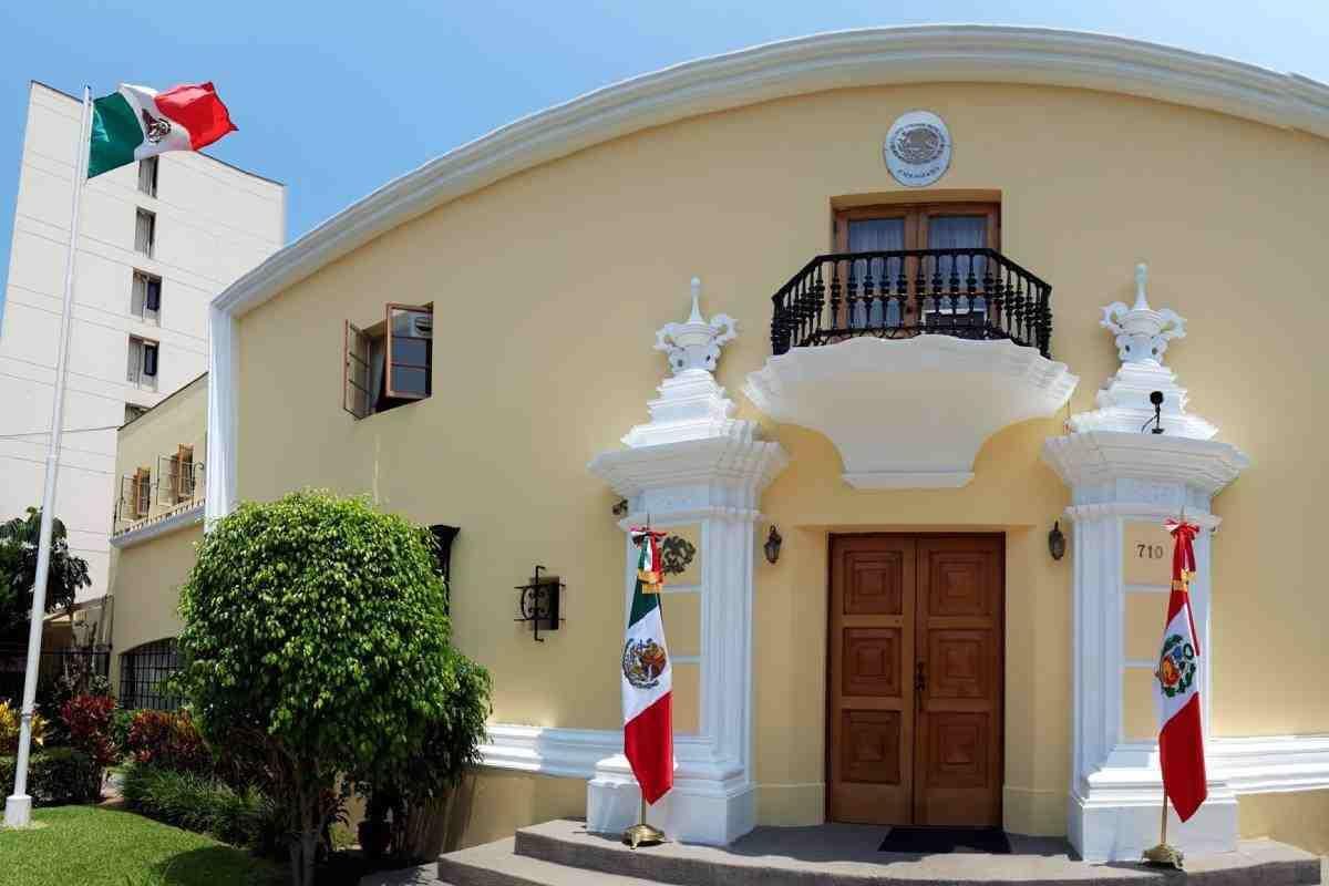 ENCARGADA DE EMBAJADA DE MÉXICO ABANDONA PERÚ TRAS RUPTURA DE RELACIONES DIPLOMÁTICAS