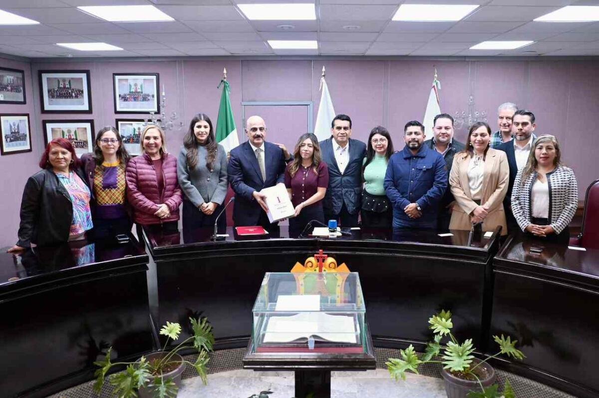 RECIBE CONGRESO PRIMER INFORME DE GOBIERNO