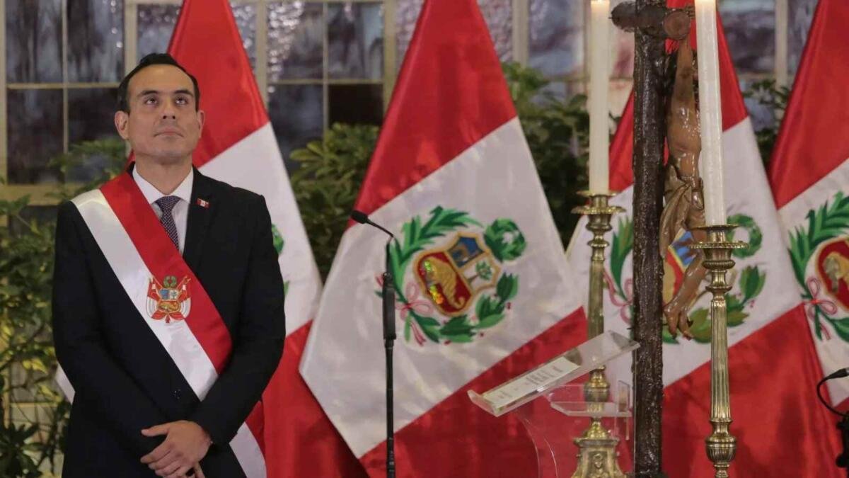 PERÚ NO DESCARTA INGRESAR A EMBAJADA DE MÉXICO PARA DETENER EX PRIMERA MINISTRA