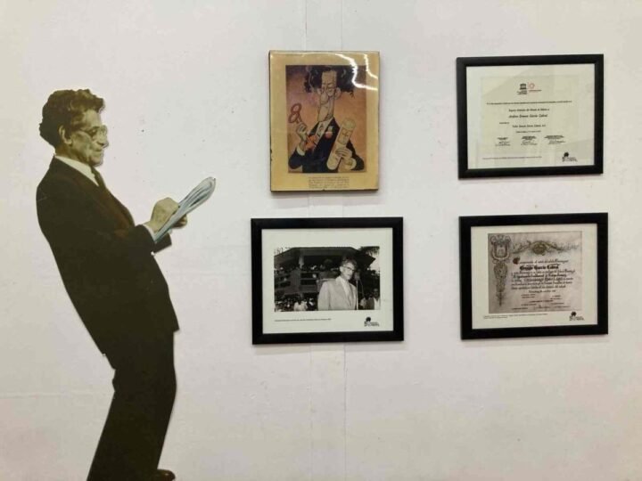 MONTAN EXPOSICIÓN DEL CHANGO CABRAL EN CASA DE CULTURA DE CÓRDOBA