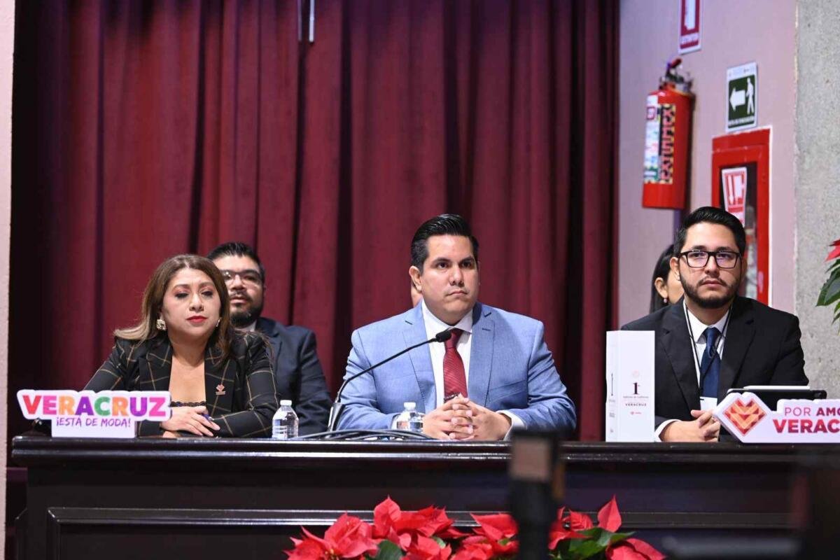 COMPARECE COORDINADOR DE COMUNICACIÓN SOCIAL ANTE EL CONGRESO