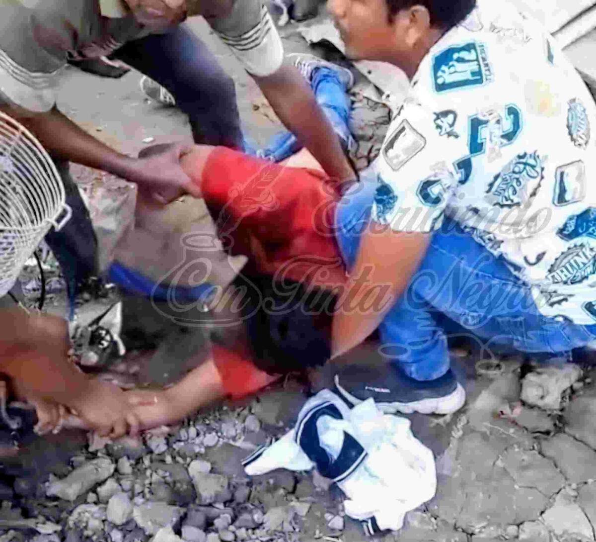 BALEAN A CORTADORES DE LIMÓN; UNO MURIÓ