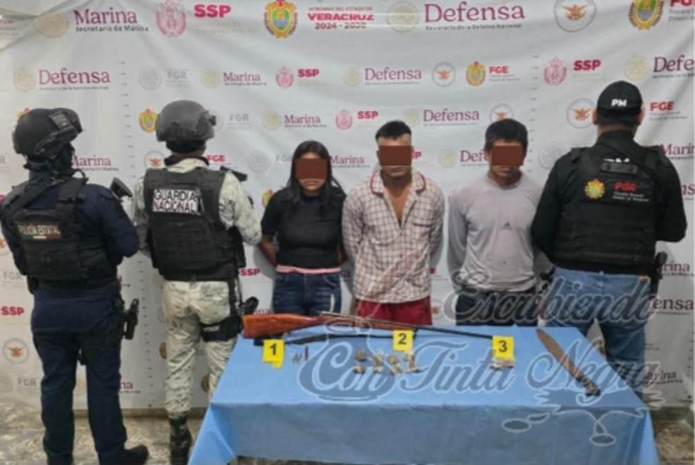 LOS DETIENEN CON ARMAS Y DROGA