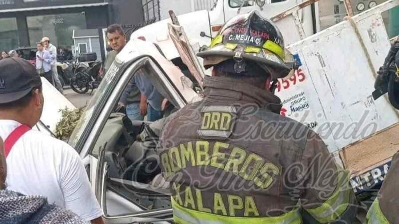 GASERO SE ESTRELLA CONTRA ÁRBOL