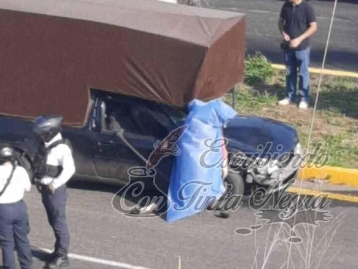 CAMIONETA EMBISTE Y MATA A MOTOCICLISTA