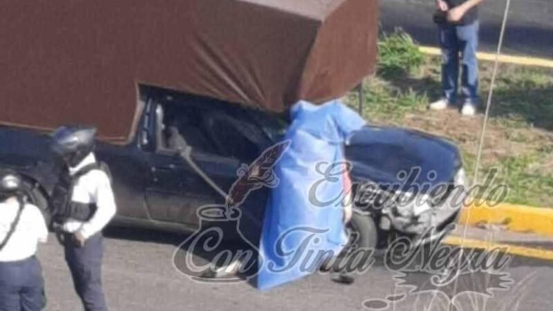 CAMIONETA EMBISTE Y MATA A MOTOCICLISTA