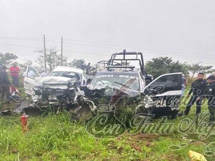 CHOCAN CAMIONETA Y PATRULLA DE SSP; UNA PERSONA MURIÓ