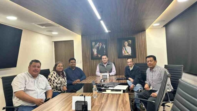 SE REUNE ALCALDESA ELECTA DE SOCHIAPA CON SECRETARIO DE LA SIOP