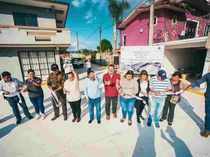 INAUGURA ALCALDE DE COSCO PAVIMENTACIÓN EN SANTA TERESITA