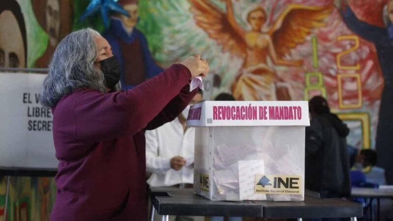 POSPONEN DISCUSIÓN PARA ADELANTAR A 2027 LA REVOCACIÓN DE MANDATO PRESIDENCIAL