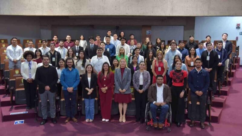 EN EL CONGRESO, INICIA EL XX PARLAMENTO DE LA JUVENTUD VERACRUZANA