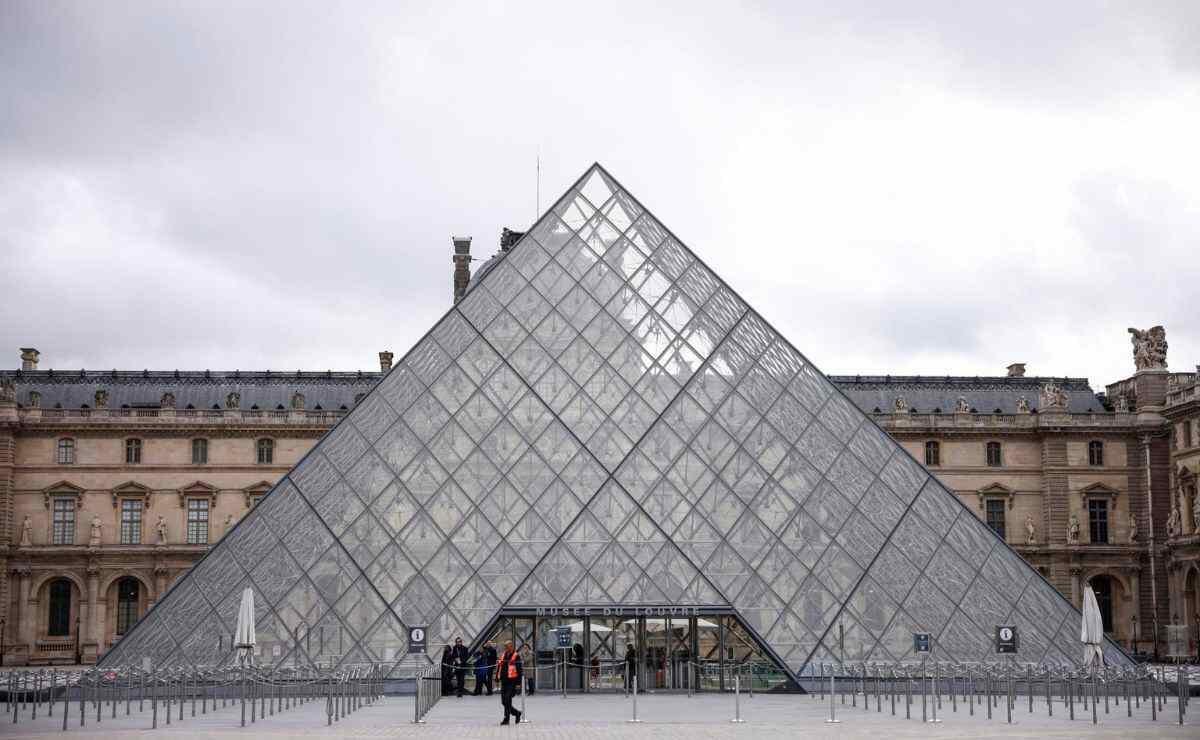 INUNDACIÓN DE AGUA SUCIA DAÑA MÁS DE 400 OBRAS EN EL MUSEO DEL LOUVRE