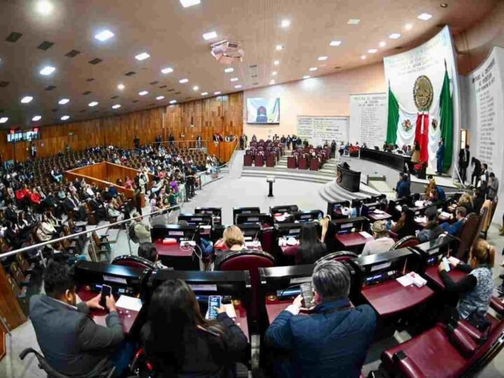 ELIGE CONGRESO A GANADORA DE LA MEDALLA ADOLFO RUIZ CORTINES 2025