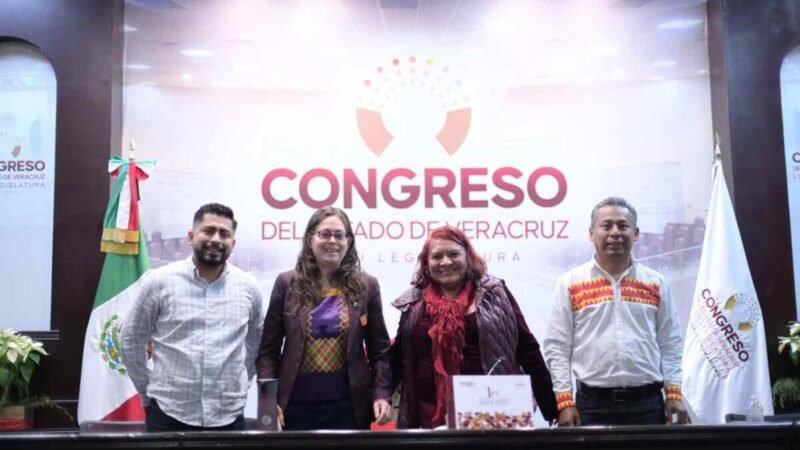 EN EL CONGRESO, RINDE DIPUTADA VICTORIA GUTIÉRREZ SU PRIMER INFORME DE LABORES