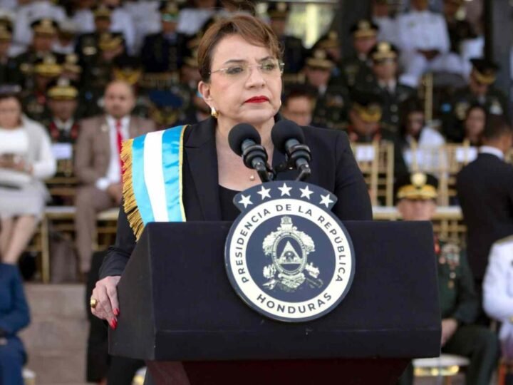 PRESIDENTA DE HONDURAS AFIRMA QUE SE GESTA “UN GOLPE” CONTRA SU GOBIERNO