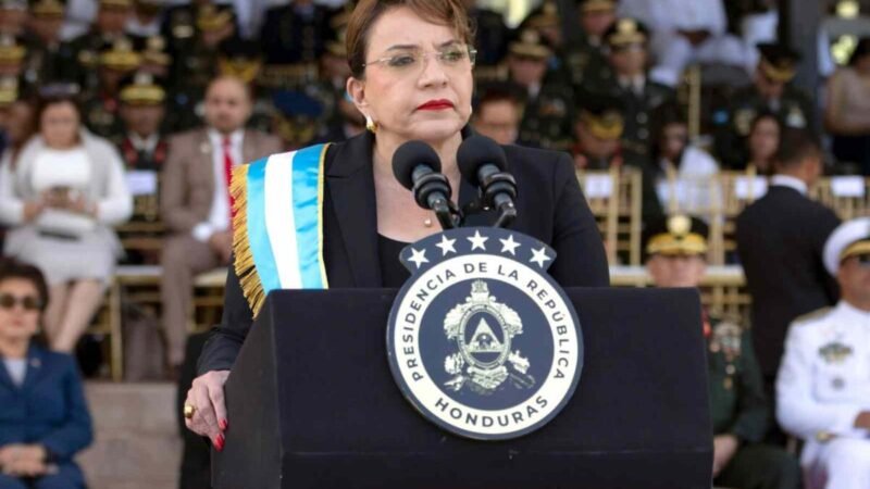 PRESIDENTA DE HONDURAS AFIRMA QUE SE GESTA “UN GOLPE” CONTRA SU GOBIERNO