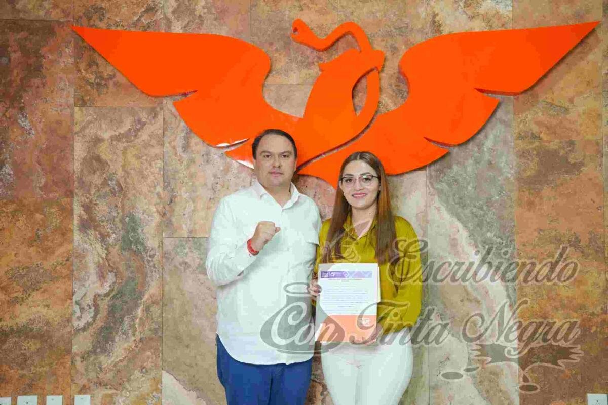 ENTREGAN CONSTANCIA A REGIDORA ELECTA DE COSCOMATEPEC