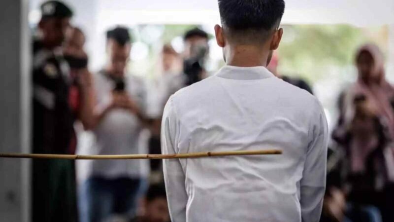 SINGAPUR DARÁ 24 AZOTES A CULPABLES DE ESTAFAS DIGITALES