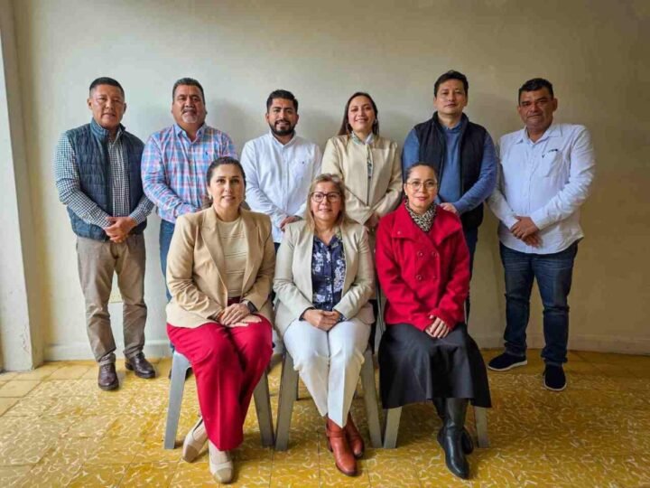 DIPUTADOS SE REÚNEN CON ALCALDES ELECTOS