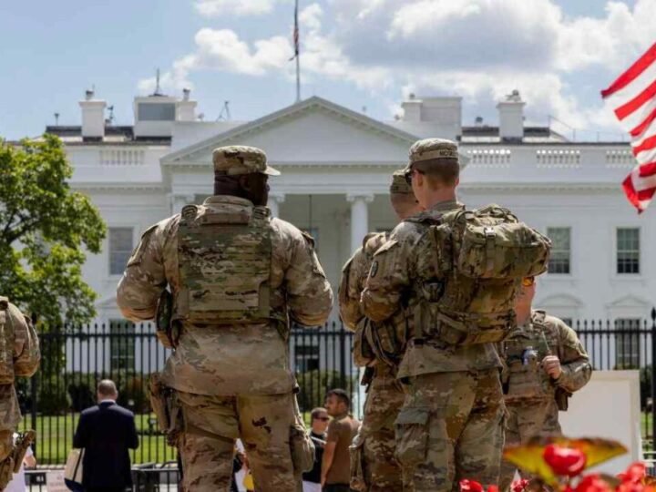 CORTE SUPREMA PONE FRENO AL PLAN DE TRUMP DE ENVIAR TROPAS A CHICAGO