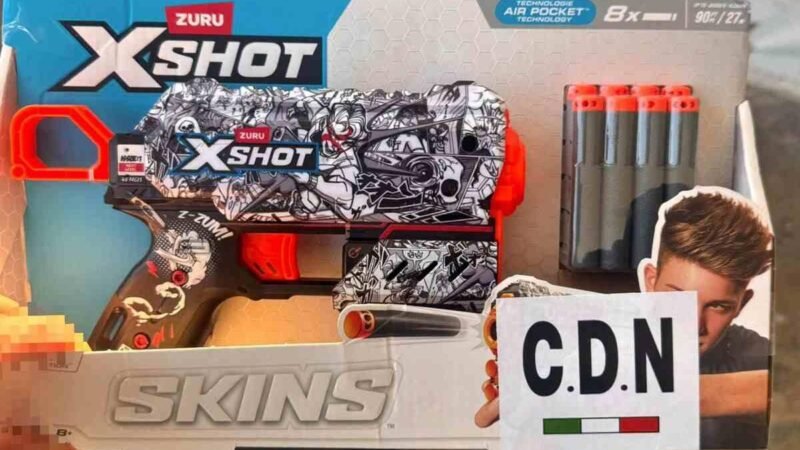 DETIENEN A 4 POR REPARTIR JUGUETES CON ETIQUETAS DEL CÁRTEL DEL NORESTE