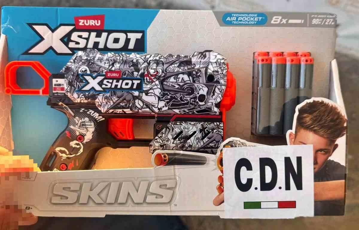 DETIENEN A 4 POR REPARTIR JUGUETES CON ETIQUETAS DEL CÁRTEL DEL NORESTE