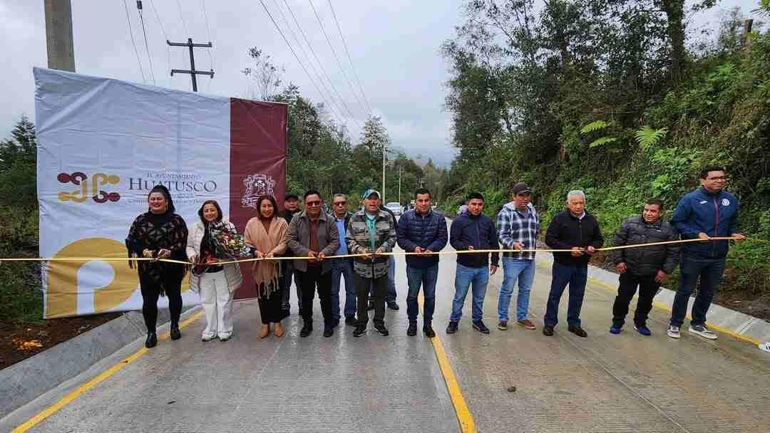 INAUGURA VENTURA DEMUNER CAMINO ELOTEPEC-CHICHIQUILA