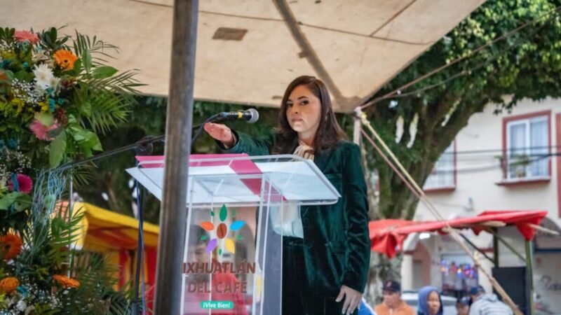 GOBIERNO CERCANO, TRANSPARENTE Y RESPONSABLE GARANTIZA VIRIDIANA BRETÓN