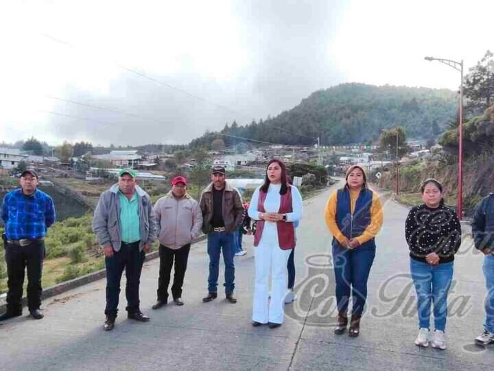 INAUGURAN NUEVA RED DE ALUMBRADO PÚBLICO EN CALCAHUALCO