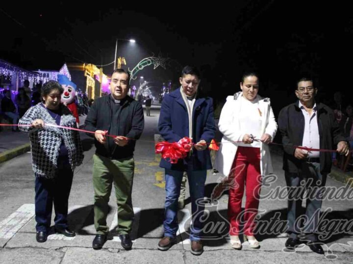 SE ILUMINA ALPATLÁHUAC